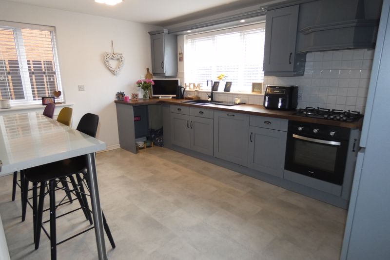 Kitchen- click for photo gallery